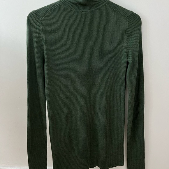 Uniqlo Turtle neck wool sweater - Picture 3 of 5